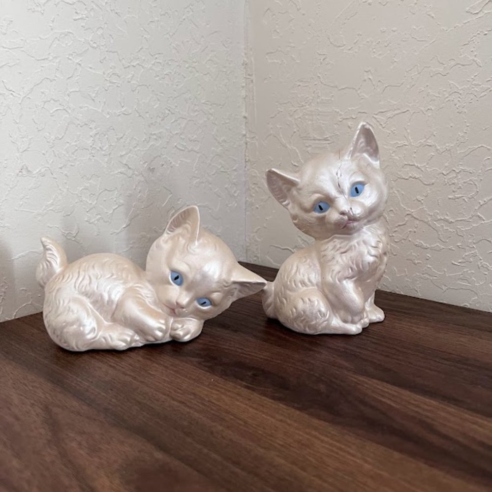 AS IS- Cute Vintage Pair of Kitten Figurines
